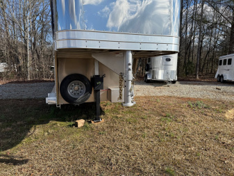 New 2025 ADAM Custom Coach 4 Horse Head to Head Horse Trailer