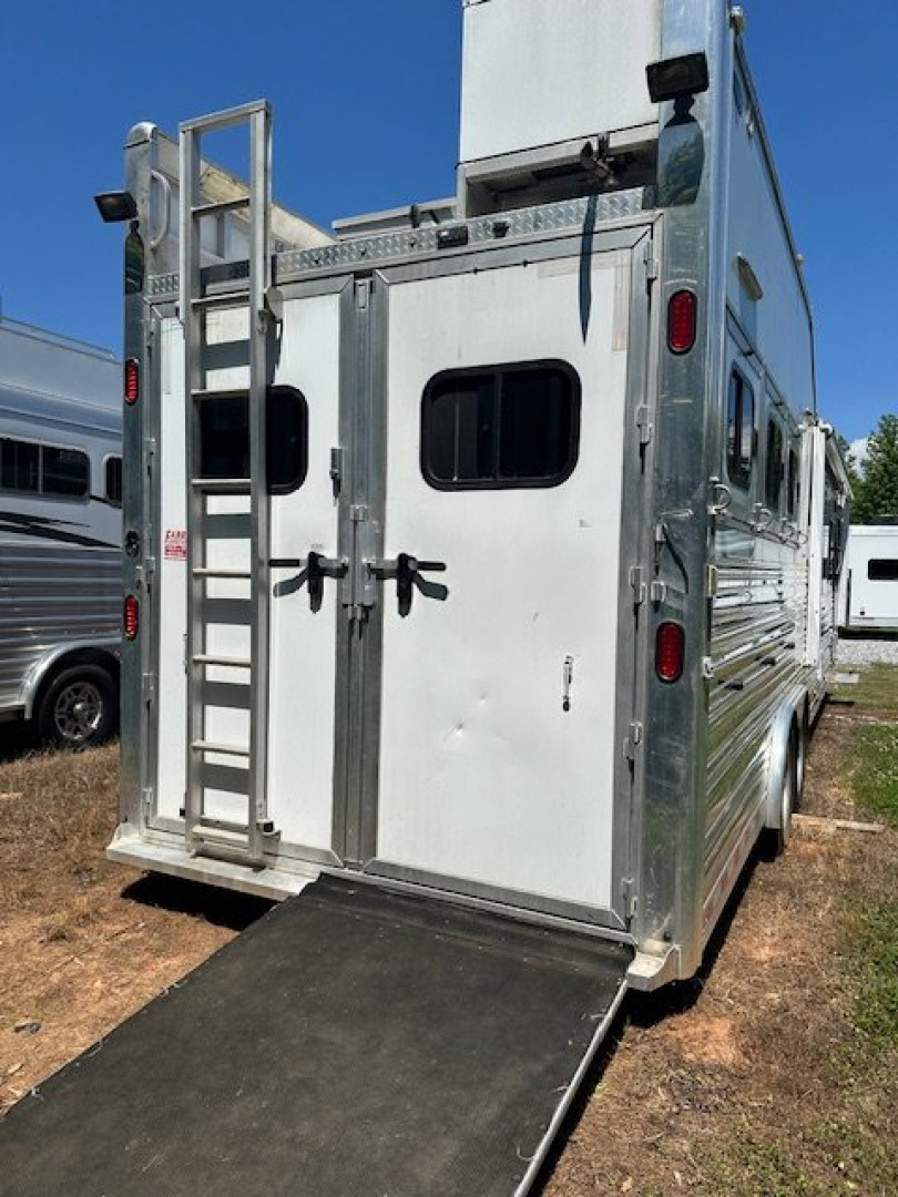 Used 2014 CIMARRON TRAILERS 3 Horse 17' Outlaw Living Quarters Horse Trailer