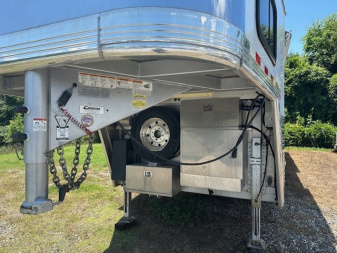 Used 2014 CIMARRON TRAILERS 3 Horse 17' Outlaw Living Quarters Horse Trailer