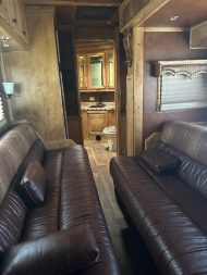 Used 2014 CIMARRON TRAILERS 3 Horse 17' Outlaw Living Quarters Horse Trailer