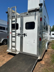 Used 2014 CIMARRON TRAILERS 3 Horse 17' Outlaw Living Quarters Horse Trailer