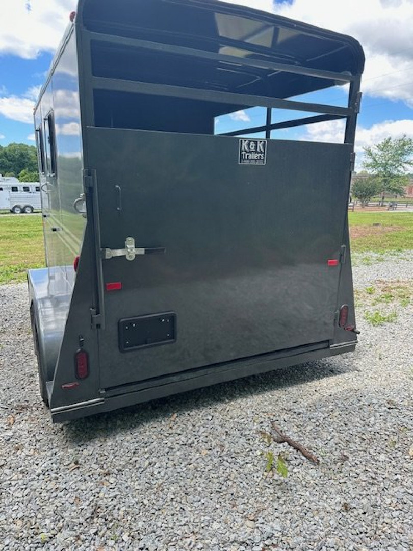 New 2025 BEE 2 Horse Slant Load w/Drops Bumper pull Horse trailer