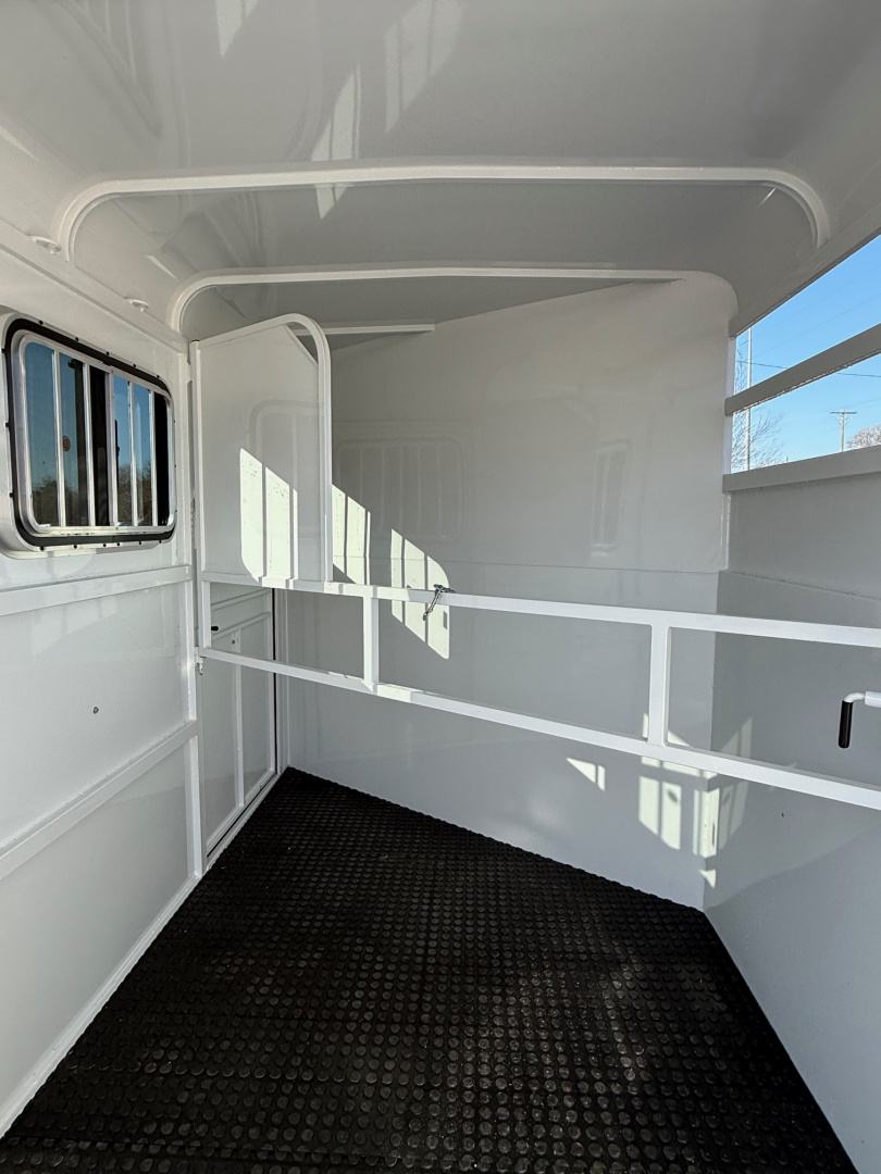 New 2026 Bee 2 Horse Slant Load BP w/Drops & Escape Door Horse Trailer
