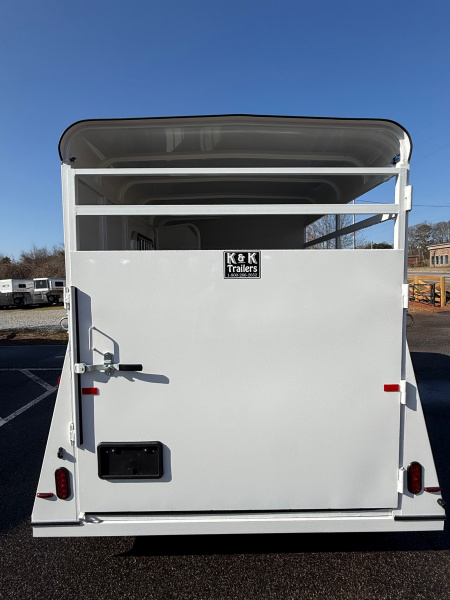 New 2026 Bee 2 Horse Slant Load BP w/Drops & Escape Door Horse Trailer