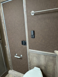 Consignment 2024 MERHOW TRAILERS 3 Horse 10' Living Quarters Horse Trailer