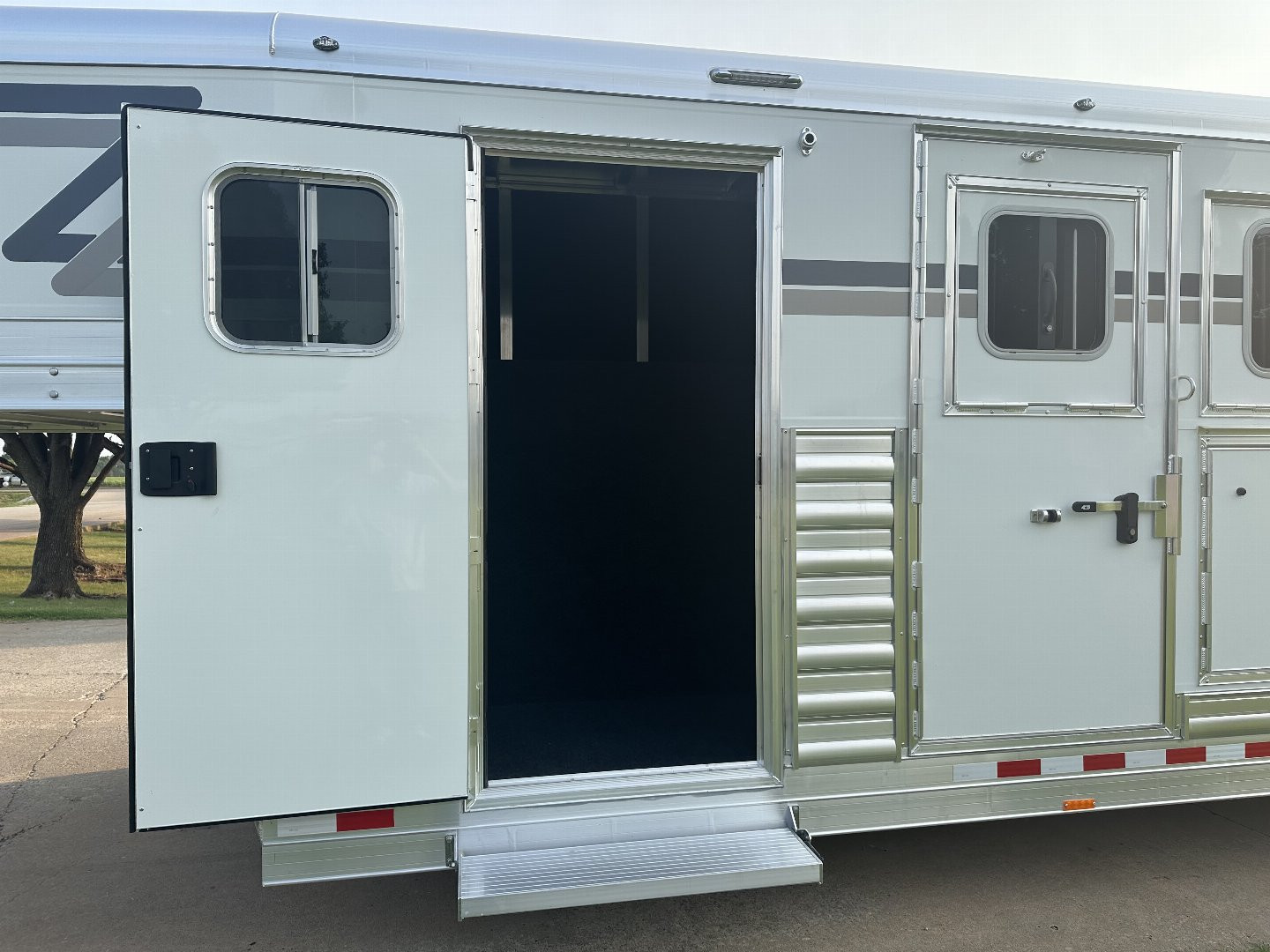 New 2026 4-STAR TRAILERS 4 Horse Slant Super Tack Gooseneck
