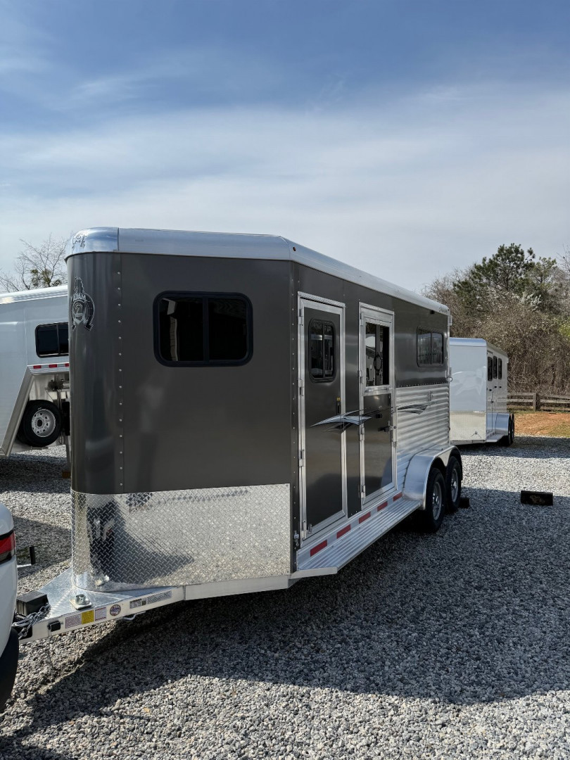 New 2025 ADAM Jubilee 2H ST Load w/Side ramp Horse Trailer