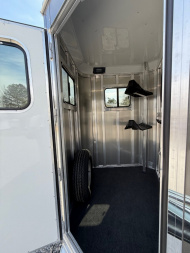 New 2025 ADAM Jubilee 2H ST Load w/Side ramp Horse Trailer