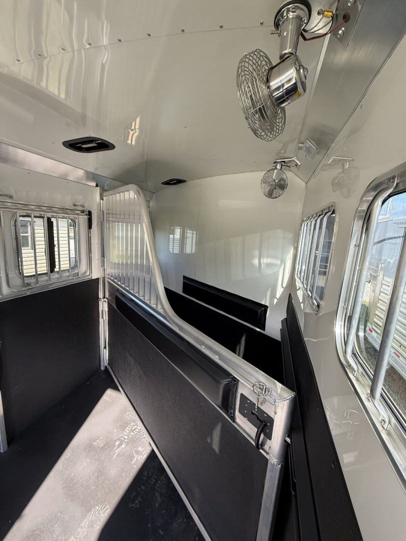 New 2026 4-Star Trailers 3 Horse Slant 7'6 tall Gooseneck Horse Trailer