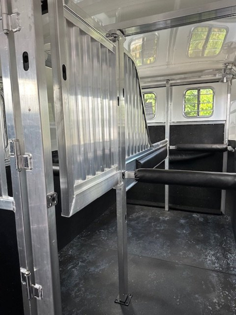 New 2027 4-Star Trailers 2+1 Gooseneck Horse Trailer