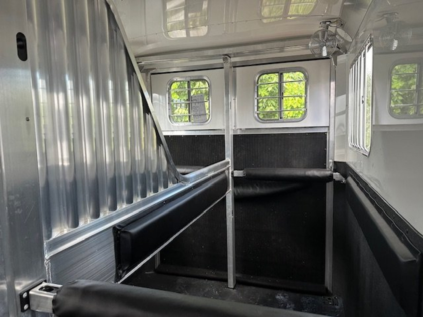 New 2027 4-Star Trailers 2+1 Gooseneck Horse Trailer