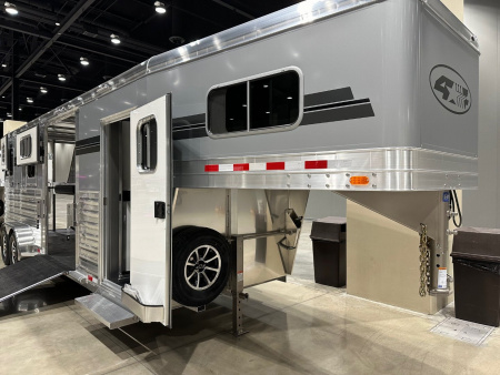New 2027 4-Star Trailers 2+1 Gooseneck Horse Trailer