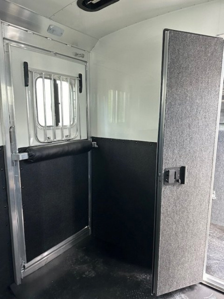 New 2027 4-Star Trailers 2+1 Gooseneck Horse Trailer