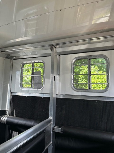 New 2027 4-Star Trailers 2+1 Gooseneck Horse Trailer