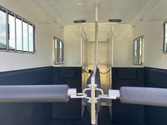 New 2024 ADAM 2 Horse Straightload JuLite Bumper Pull Horse Trailer