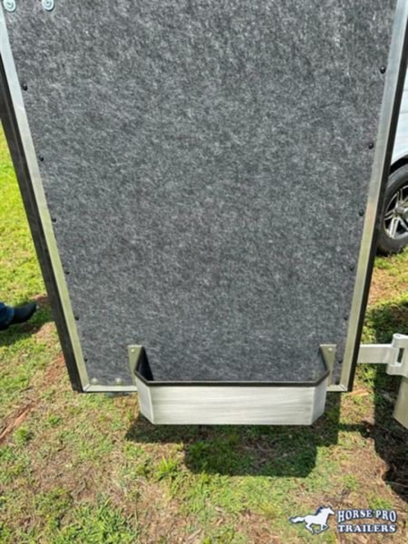 New 2023 Merhow Trailers 3 Horse Slant Gooseneck Next Gen Horse Trailer