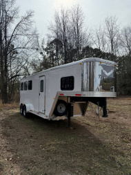 New 2023 Merhow Trailers 3 Horse Slant Gooseneck Next Gen Horse Trailer