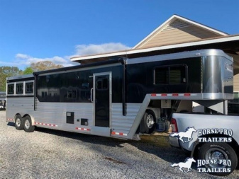 New 2025 CIMARRON TRAILERS 3 Horse 13'6 Outback LQ Horse Trailer