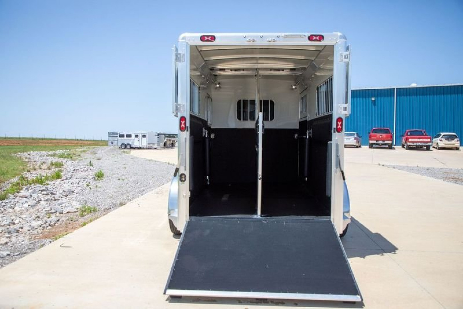 New 2027 Cimarron Trailers Norstar 2 Horse Side Ramp Horse Trailer