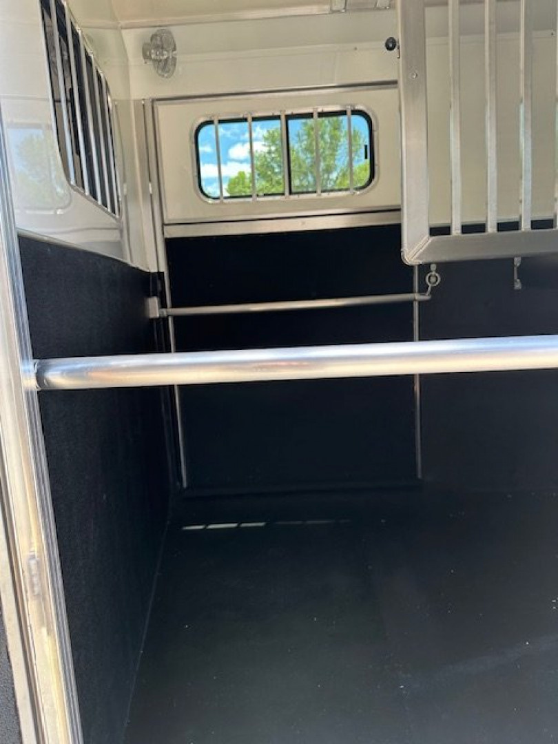 New 2027 Cimarron Trailers Norstar 2 Horse Side Ramp Horse Trailer