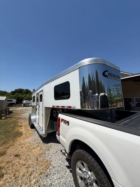 Consignment 2025 Cimarron Trailers Norstar 2 Horse Straightload Gooseneck w/WERM Horse Trailer