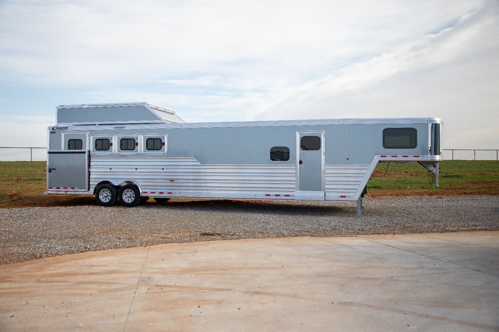 New 2025 CIMARRON TRAILERS Norstar 4 Horse Side Load 15'9 LQ Slideout Gener Horse Trailer