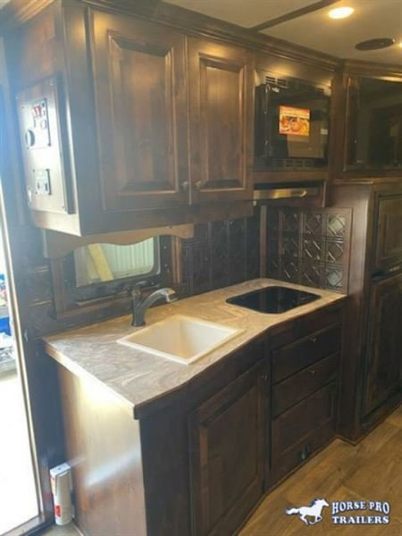 New 2025 CIMARRON TRAILERS Norstar 4 Horse Side Load 15'9 LQ Slideout Gener Horse Trailer