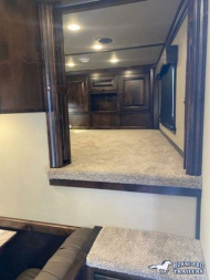 New 2025 CIMARRON TRAILERS Norstar 4 Horse Side Load 15'9 LQ Slideout Gener Horse Trailer