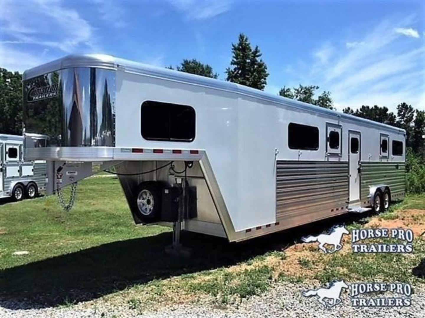 New 2027 Cimarron Trailers Norstar 6 Horse Head-To-Head Horse Trailer