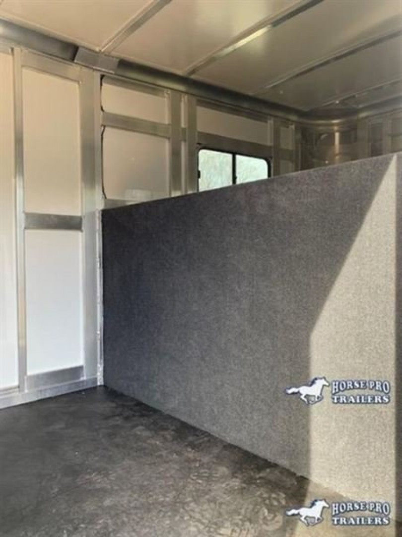 New 2027 Cimarron Trailers Norstar 6 Horse Head-To-Head Horse Trailer