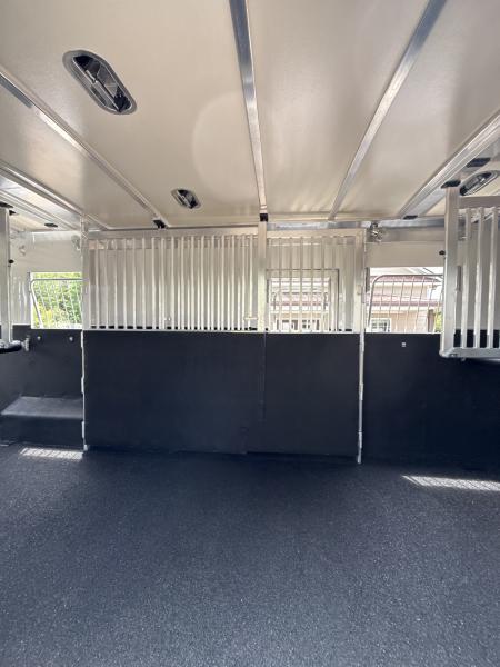 New 2027 Cimarron Trailers Norstar 6 Horse Head-To-Head +2 Horse Trailer