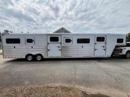 New 2027 Cimarron Trailers Norstar 6 Horse Head-To-Head +2 Horse Trailer