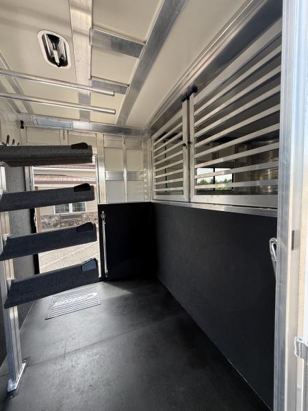 New 2027 Cimarron Trailers Norstar 6 Horse Head-To-Head +2 Horse Trailer