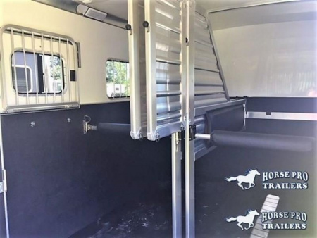 New 2027 Cimarron Trailers Norstar 6 Horse Head-To-Head Horse Trailer