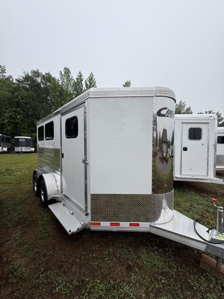New 2026 Cimarron Trailers Norstar R.T.G. 2 Horse Slant Load BP 7'1 Tall w/Ramp Horse Trailer