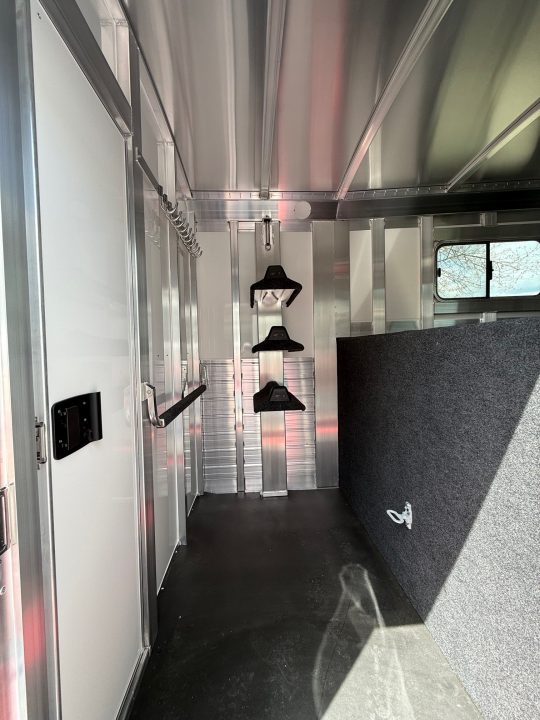 New 2027 4-Star Trailers 2+1 Gooseneck Horse Trailer
