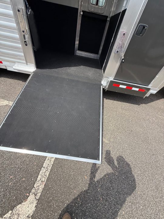New 2027 4-Star Trailers 2+1 Gooseneck Horse Trailer