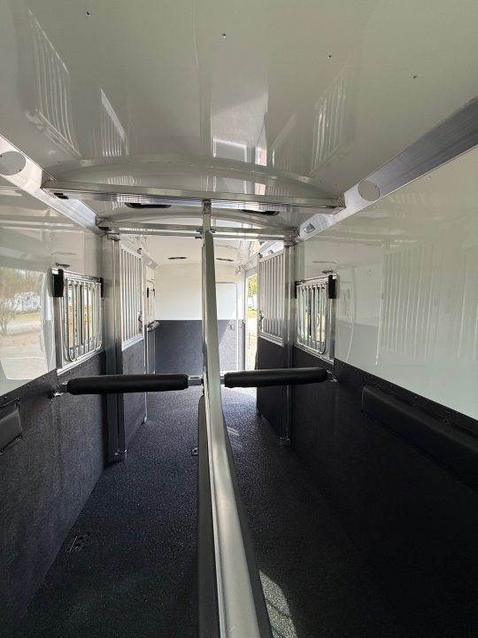 New 2027 4-Star Trailers 2+1 Gooseneck Horse Trailer