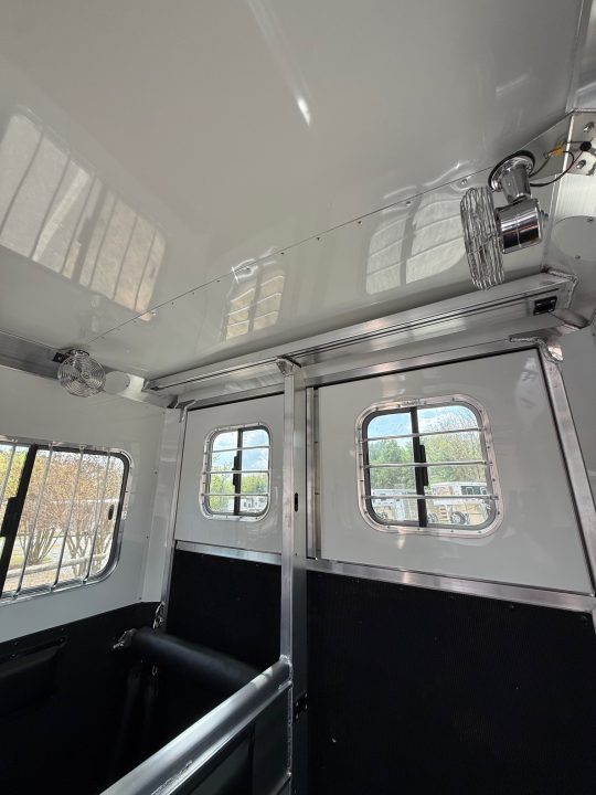 New 2027 4-Star Trailers 2+1 Gooseneck Horse Trailer