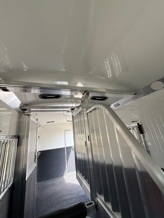 New 2027 4-Star Trailers 2+1 Gooseneck Horse Trailer