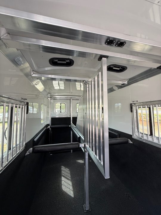 New 2027 4-Star Trailers 2+1 Gooseneck Horse Trailer