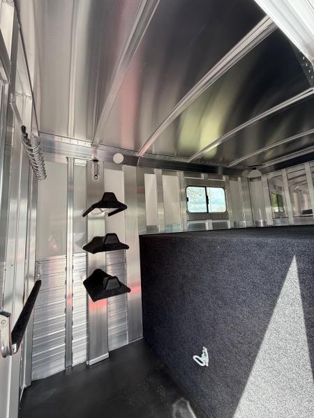 New 2027 4-Star Trailers 2+1 Gooseneck Horse Trailer