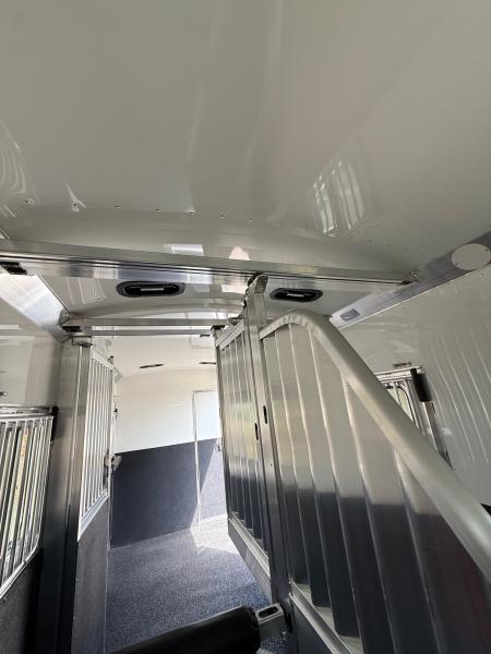 New 2027 4-Star Trailers 2+1 Gooseneck Horse Trailer