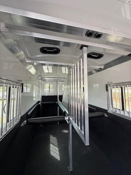 New 2027 4-Star Trailers 2+1 Gooseneck Horse Trailer