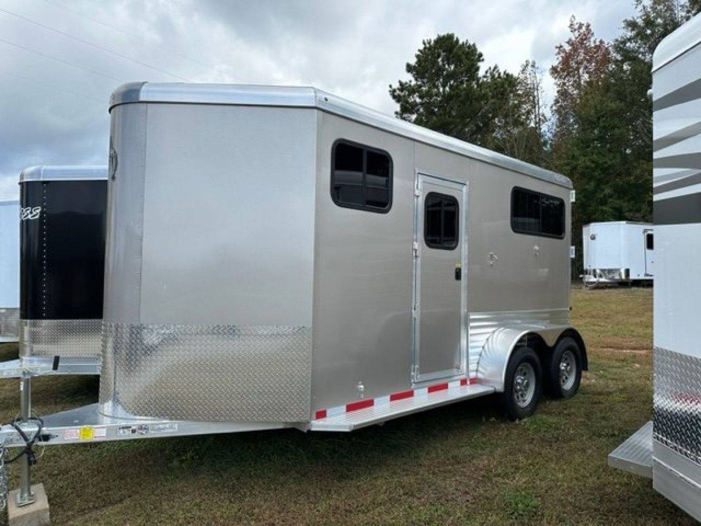 New 2023 Adam 2 Horse Straightload JuLite Bumper Pull Horse Trailer for ...