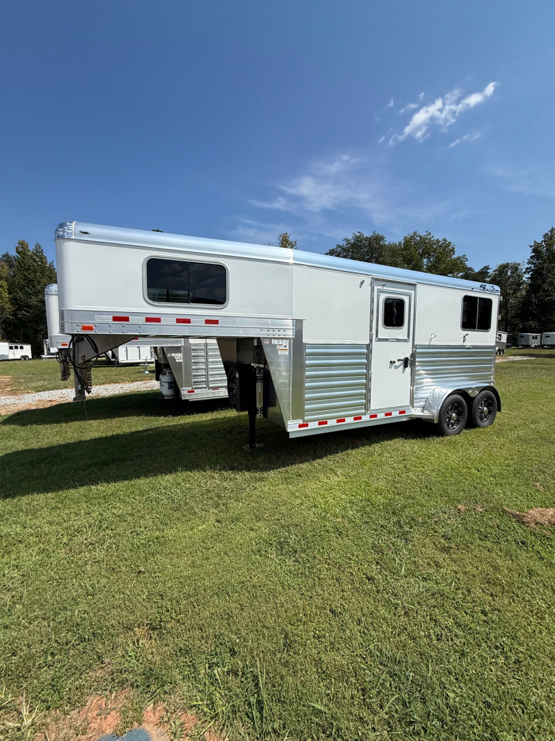 New 2026 4-Star Trailers 2 Horse Straight load Gooseneck Horse Trailer
