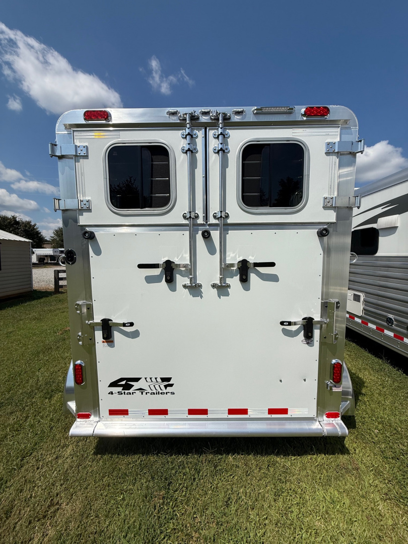 New 2026 4-Star Trailers 2 Horse Straight load Gooseneck Horse Trailer
