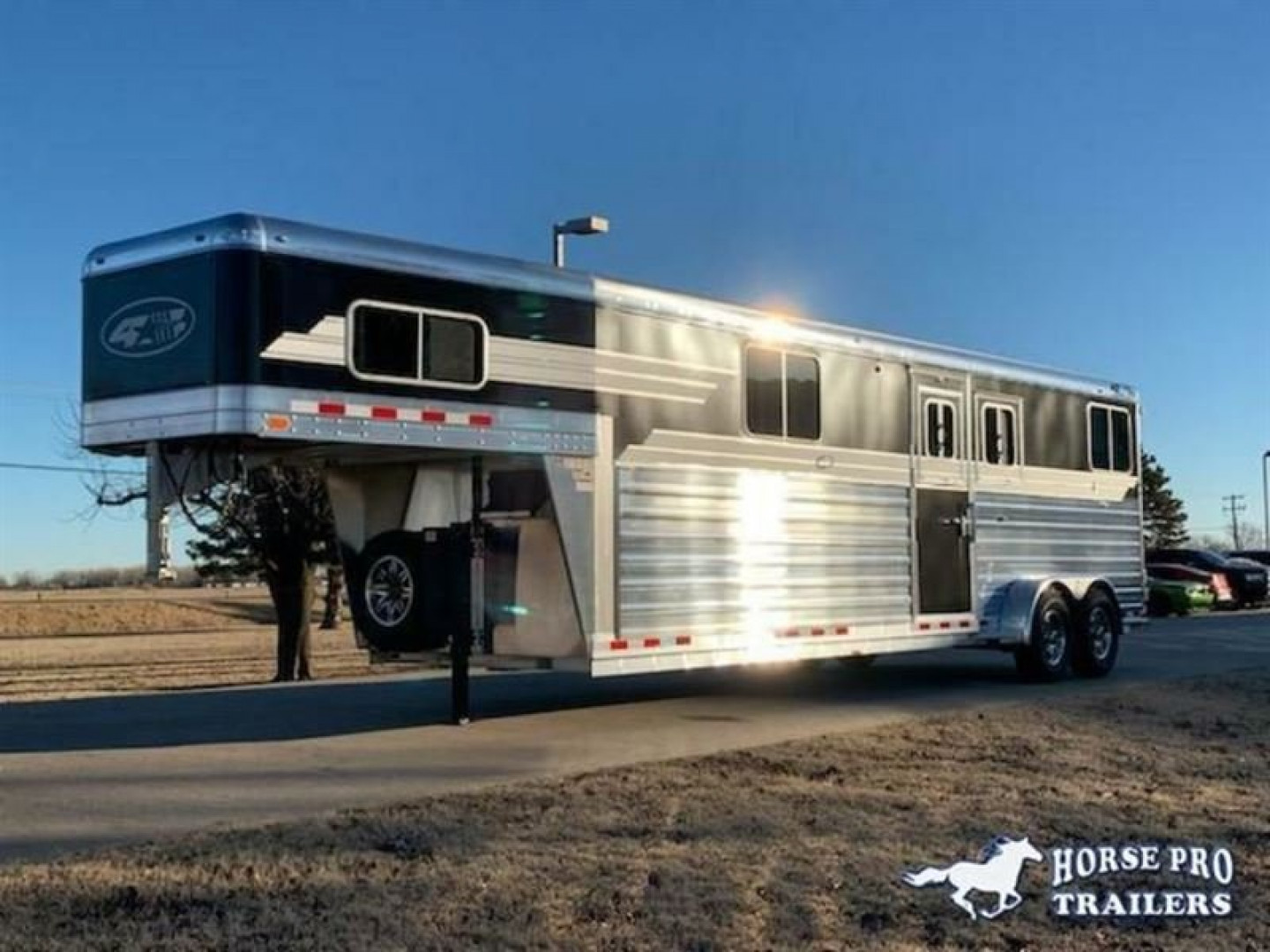 New 2026 4-STAR TRAILERS 2+2 Gooseneck Horse Trailer