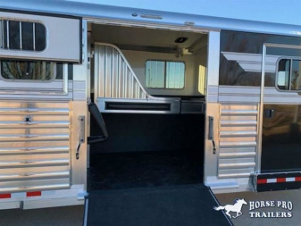 New 2026 4-STAR TRAILERS 2+2 Gooseneck Horse Trailer