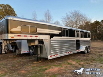 New 2026 4-STAR TRAILERS 2+2 Gooseneck Horse Trailer